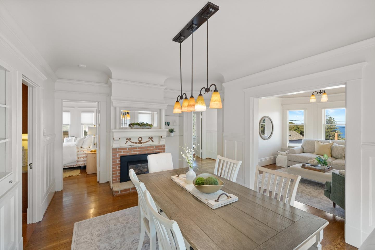 Detail Gallery Image 10 of 65 For 675 Pine St, Monterey,  CA 93940 - 5 Beds | 3/1 Baths