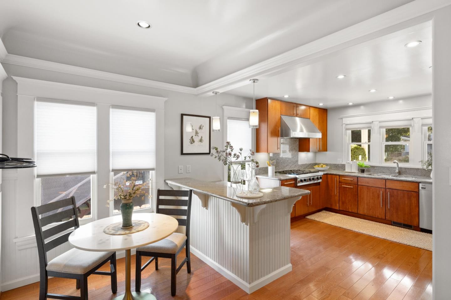 Detail Gallery Image 12 of 65 For 675 Pine St, Monterey,  CA 93940 - 5 Beds | 3/1 Baths