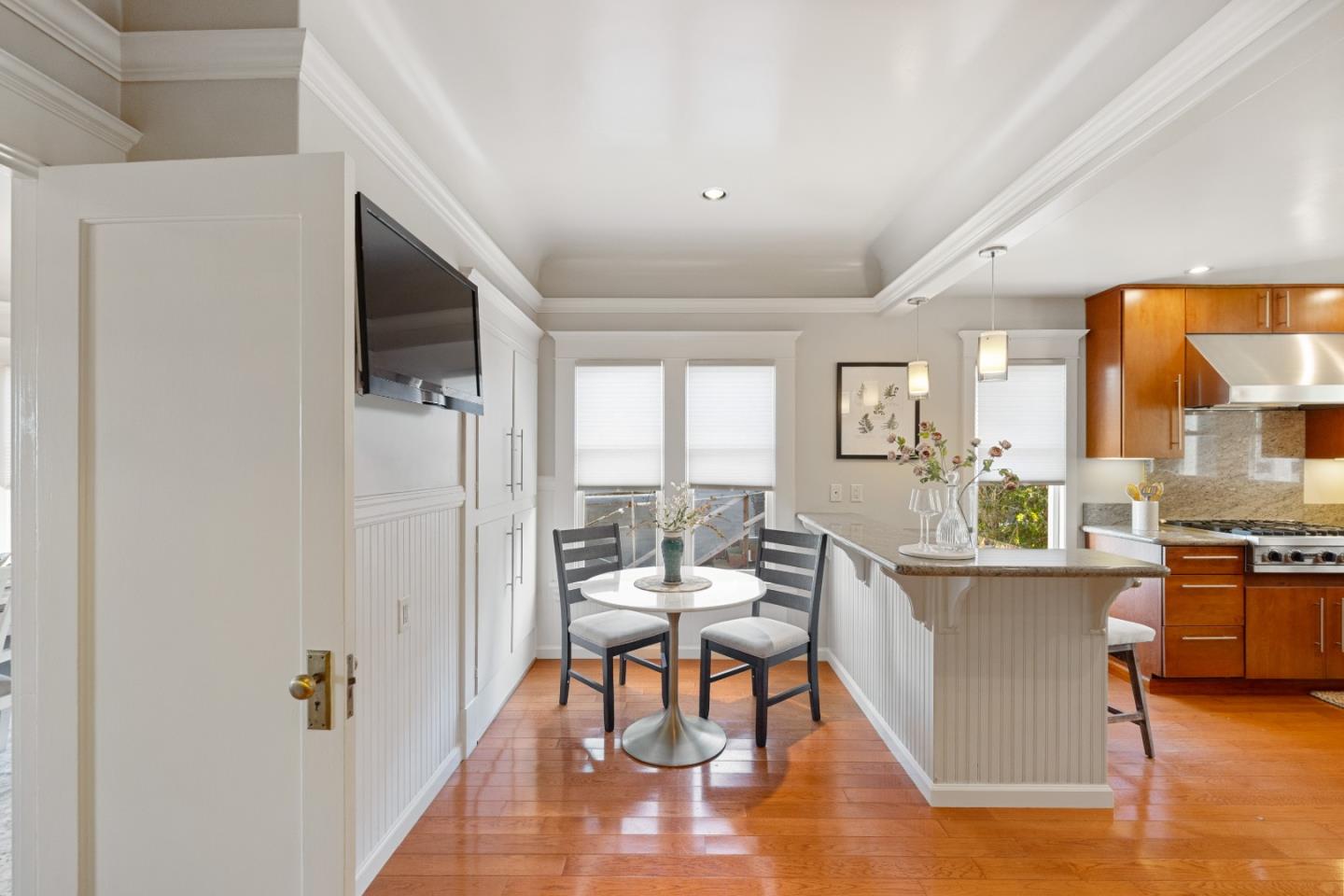 Detail Gallery Image 17 of 65 For 675 Pine St, Monterey,  CA 93940 - 5 Beds | 3/1 Baths