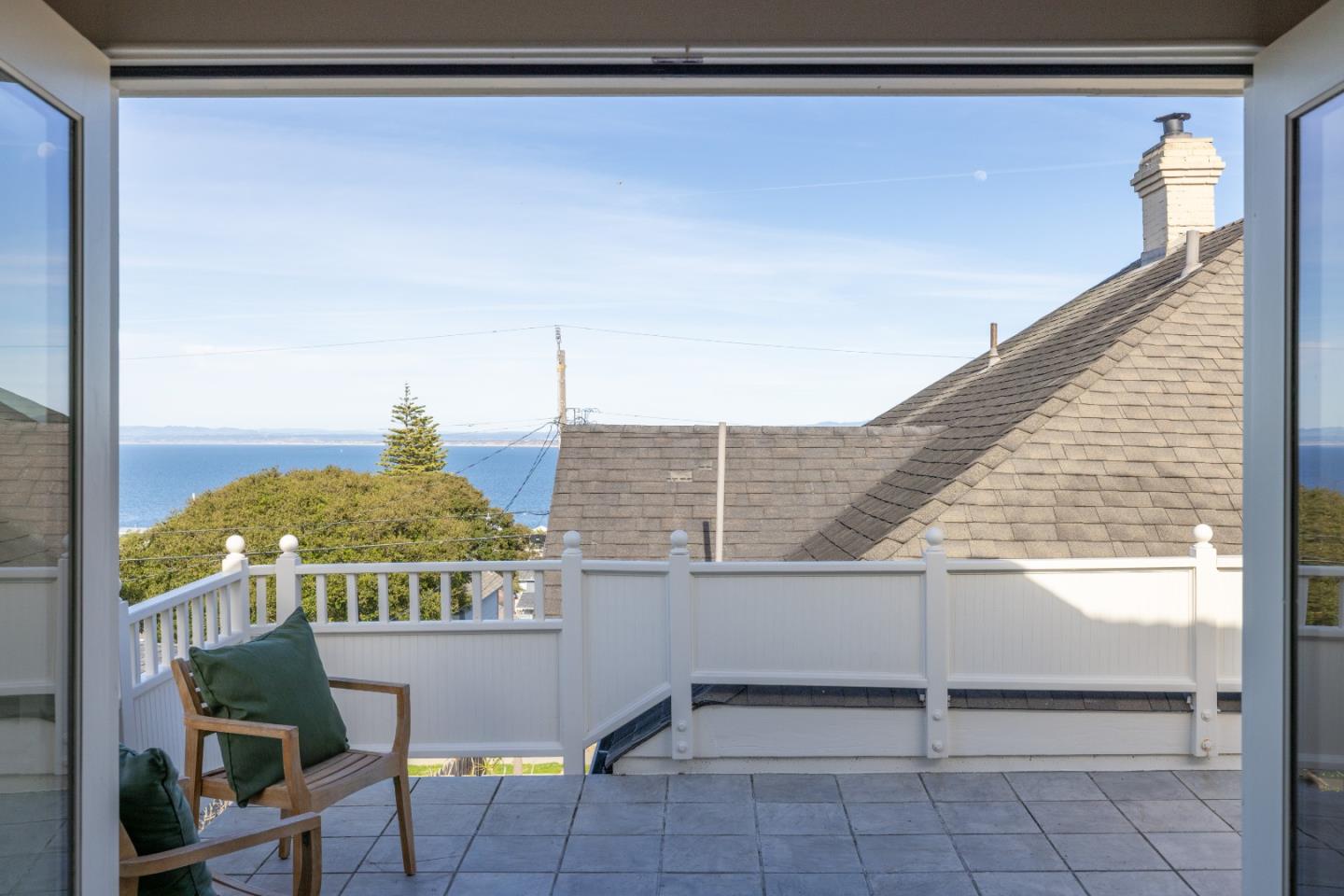 Detail Gallery Image 32 of 65 For 675 Pine St, Monterey,  CA 93940 - 5 Beds | 3/1 Baths