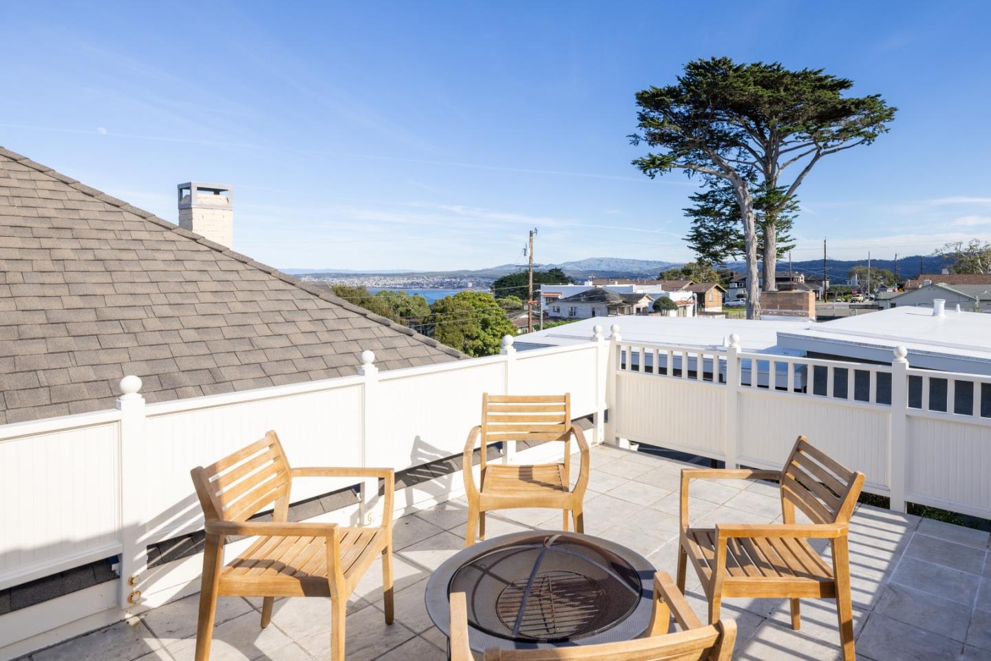 Detail Gallery Image 35 of 65 For 675 Pine St, Monterey,  CA 93940 - 5 Beds | 3/1 Baths