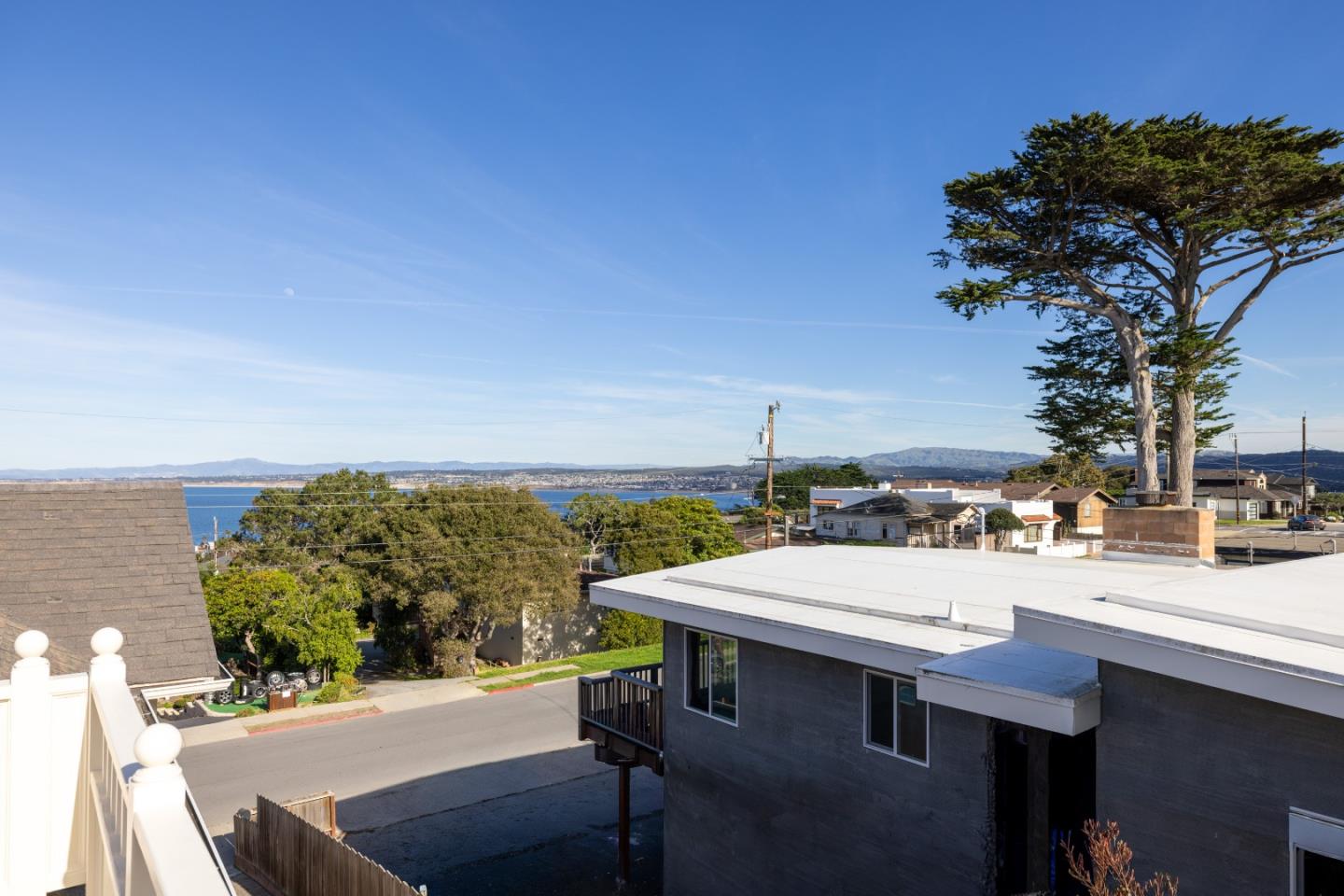 Detail Gallery Image 36 of 65 For 675 Pine St, Monterey,  CA 93940 - 5 Beds | 3/1 Baths