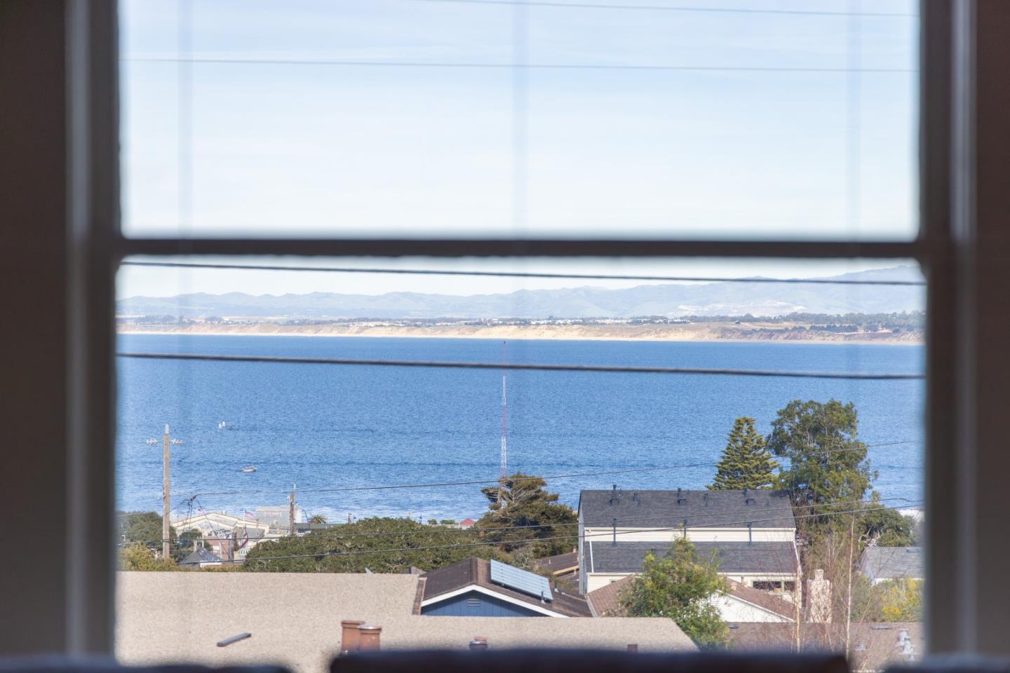 Detail Gallery Image 47 of 65 For 675 Pine St, Monterey,  CA 93940 - 5 Beds | 3/1 Baths