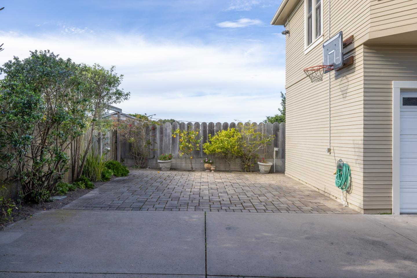 Detail Gallery Image 52 of 65 For 675 Pine St, Monterey,  CA 93940 - 5 Beds | 3/1 Baths