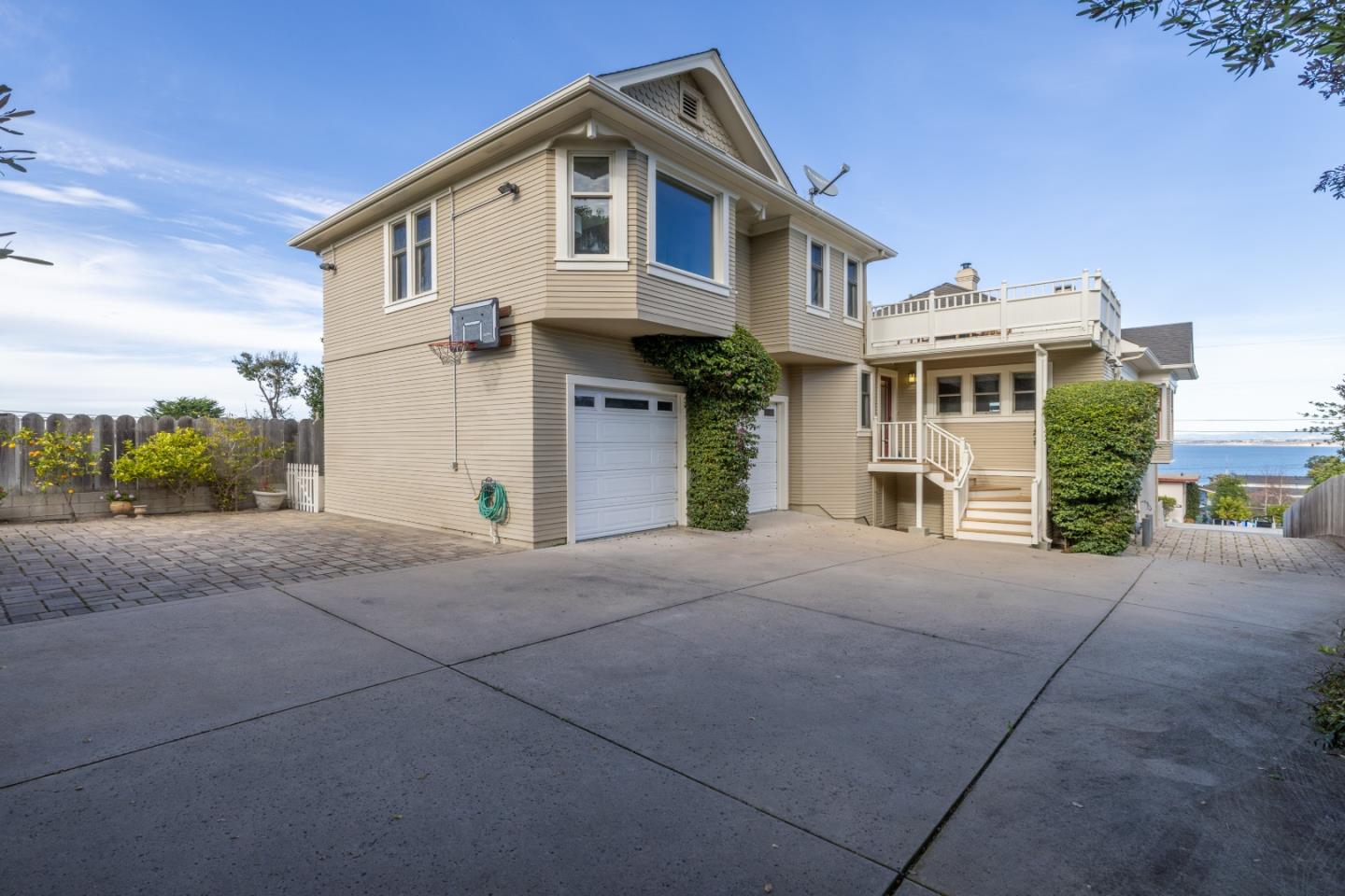 Detail Gallery Image 53 of 65 For 675 Pine St, Monterey,  CA 93940 - 5 Beds | 3/1 Baths