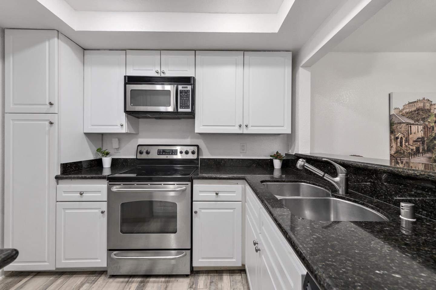 Detail Gallery Image 8 of 23 For 1751 Braddock Ct, San Jose,  CA 95125 - 2 Beds | 2 Baths