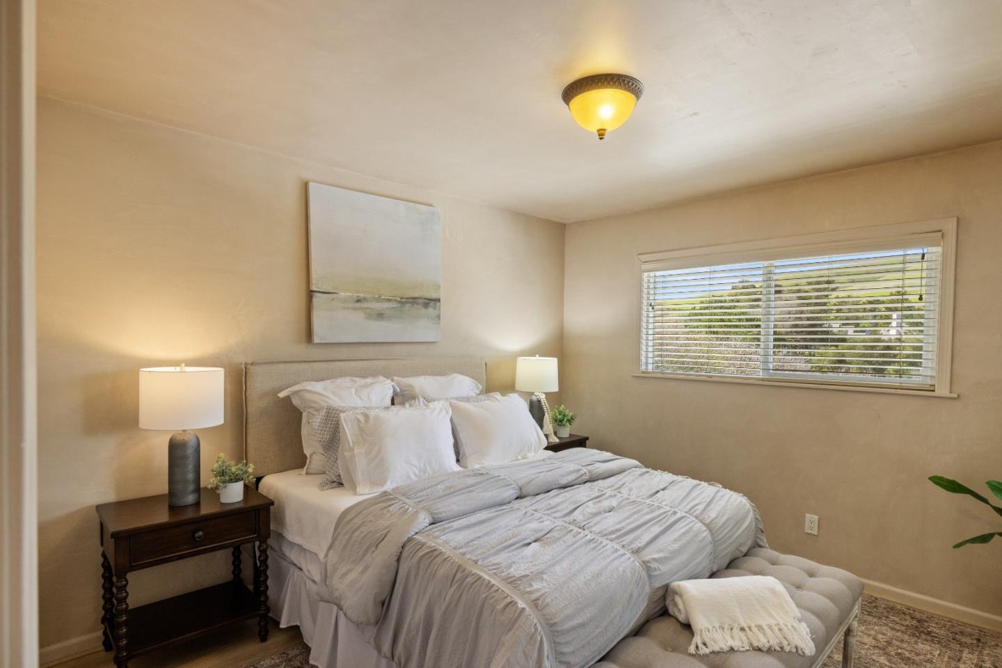 Detail Gallery Image 14 of 25 For 22700 Picador Dr, Salinas,  CA 93908 - 4 Beds | 3 Baths