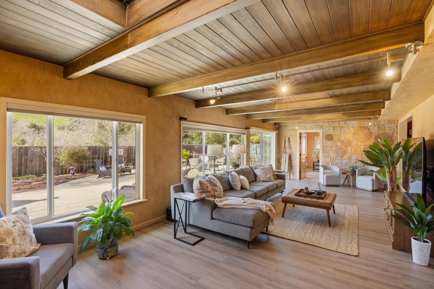 Detail Gallery Image 9 of 25 For 22700 Picador Dr, Salinas,  CA 93908 - 4 Beds | 3 Baths