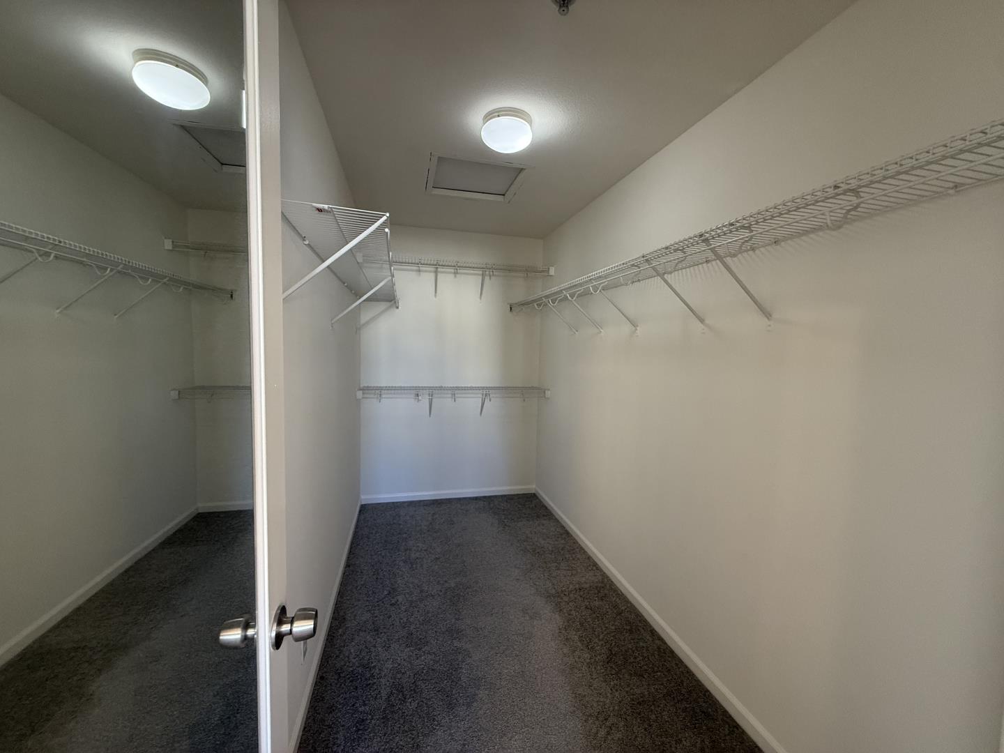 Detail Gallery Image 10 of 13 For 56 Vista Verde Cir, Watsonville,  CA 95076 - 4 Beds | 2/1 Baths