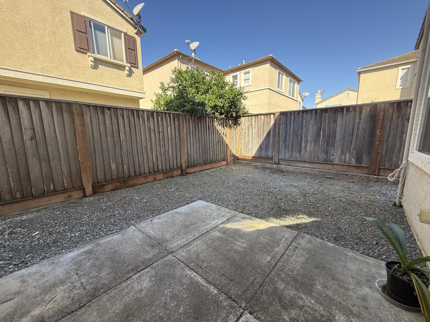 Detail Gallery Image 12 of 13 For 56 Vista Verde Cir, Watsonville,  CA 95076 - 4 Beds | 2/1 Baths