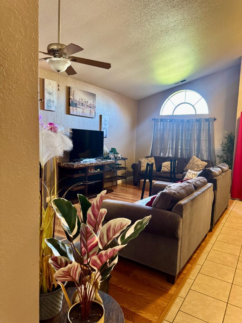 Detail Gallery Image 3 of 25 For 1363 Merganser Ct, Newman,  CA 95360 - 4 Beds | 2 Baths