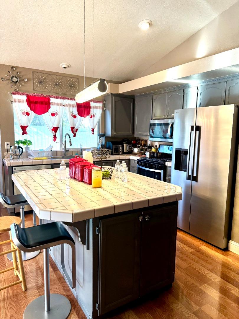 Detail Gallery Image 5 of 25 For 1363 Merganser Ct, Newman,  CA 95360 - 4 Beds | 2 Baths