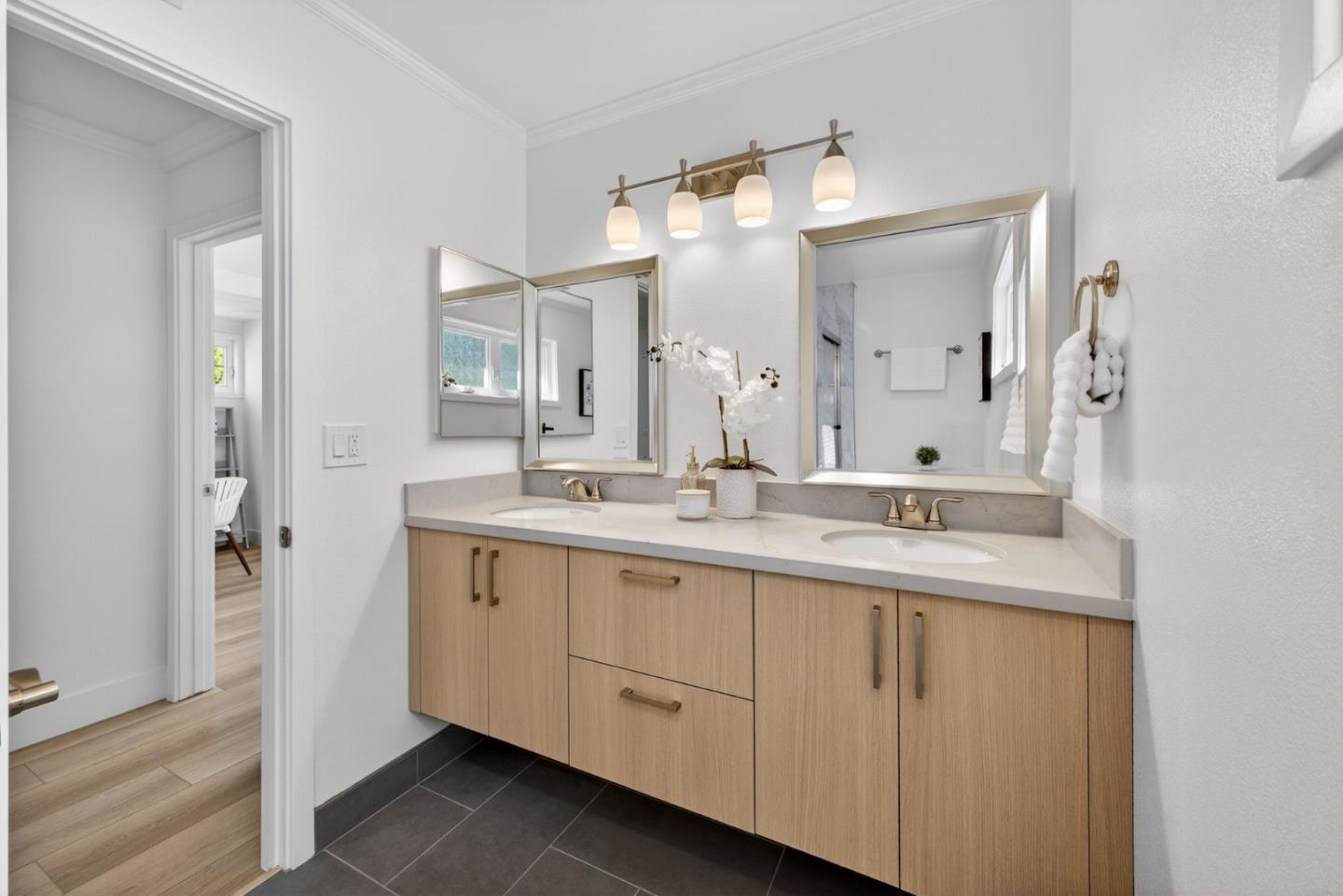 Detail Gallery Image 23 of 44 For 5755 Cohasset Way, San Jose,  CA 95123 - 4 Beds | 2 Baths