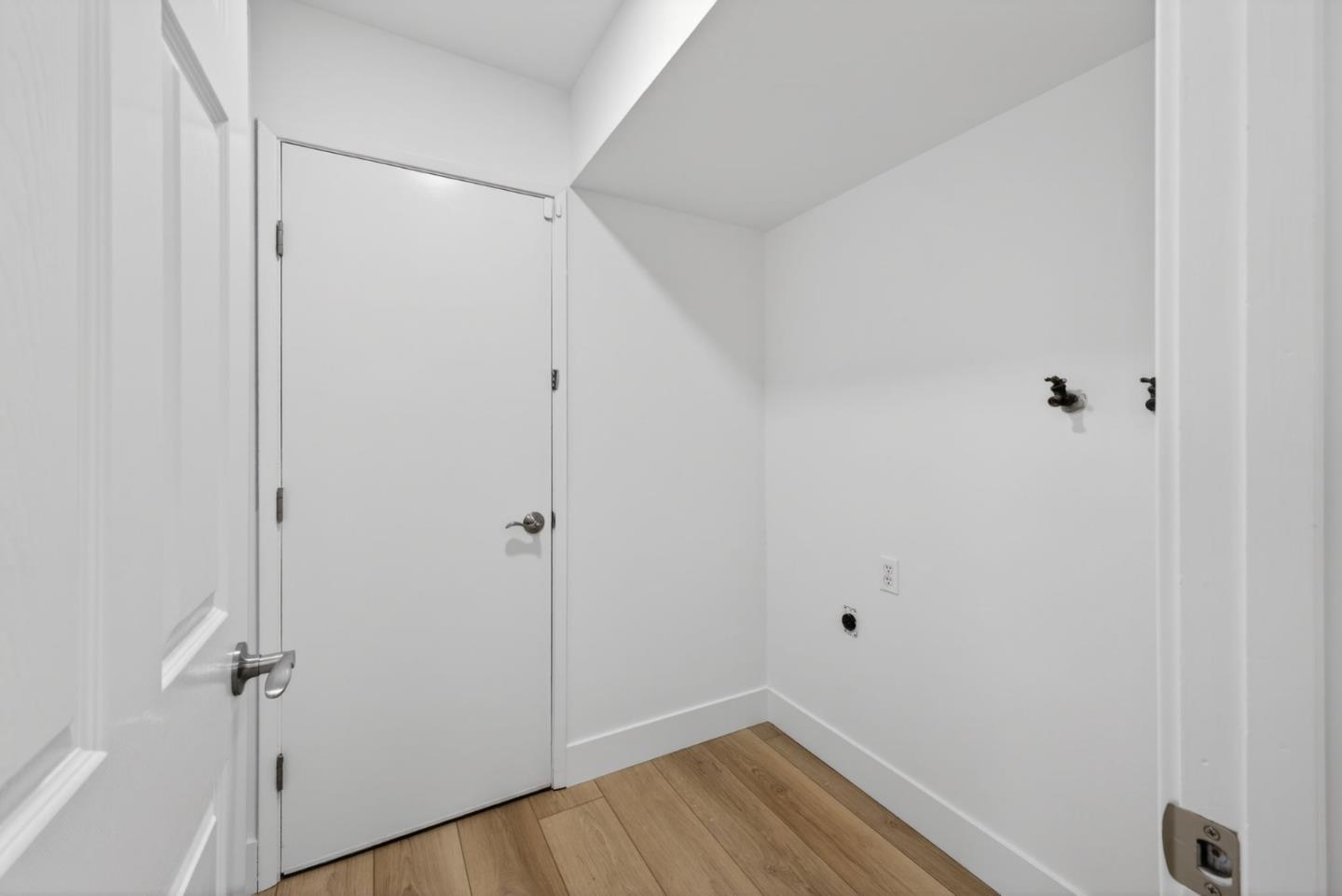 Detail Gallery Image 31 of 44 For 5755 Cohasset Way, San Jose,  CA 95123 - 4 Beds | 2 Baths