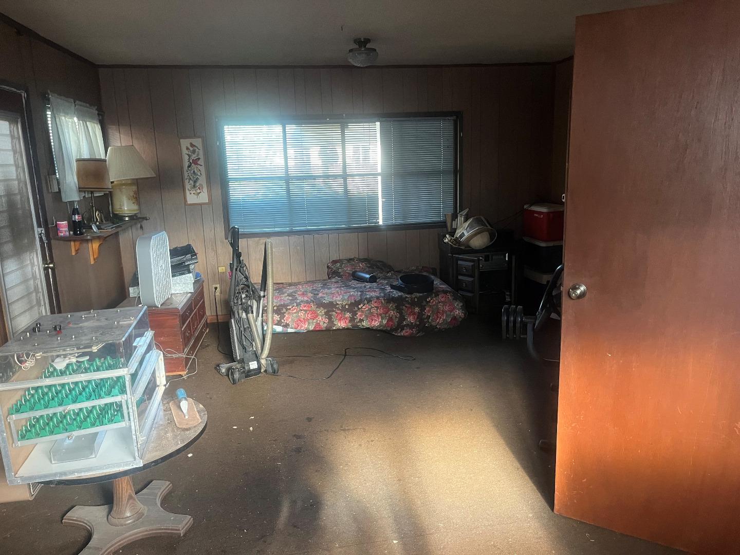 Detail Gallery Image 4 of 13 For 1022 Montgomery St, San Carlos,  CA 94070 - 3 Beds | 1/2 Baths