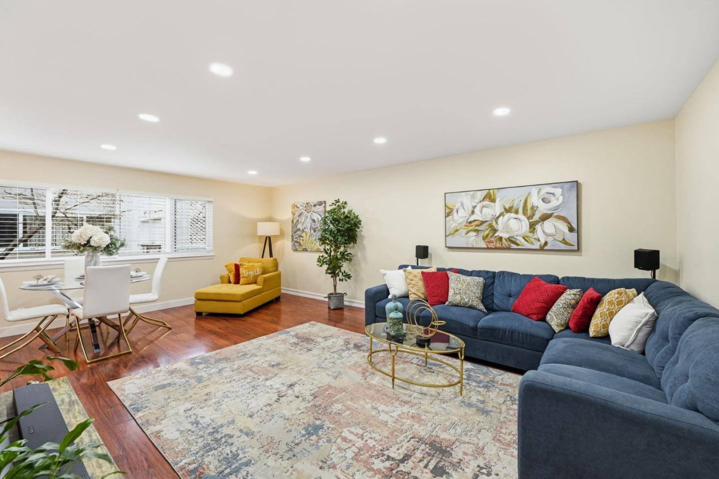 Detail Gallery Image 12 of 37 For 1898 Meridian Ave #24,  San Jose,  CA 95125 - 3 Beds | 2 Baths