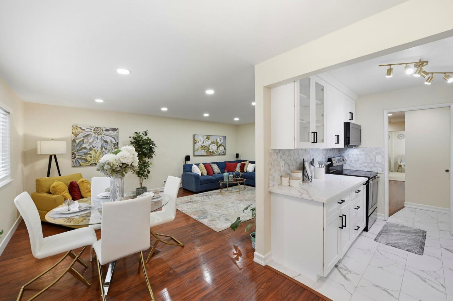 Detail Gallery Image 15 of 37 For 1898 Meridian Ave #24,  San Jose,  CA 95125 - 3 Beds | 2 Baths
