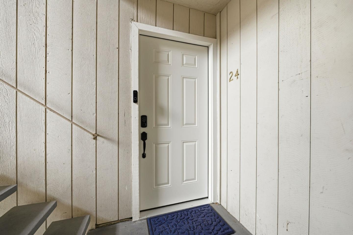 Detail Gallery Image 6 of 37 For 1898 Meridian Ave #24,  San Jose,  CA 95125 - 3 Beds | 2 Baths