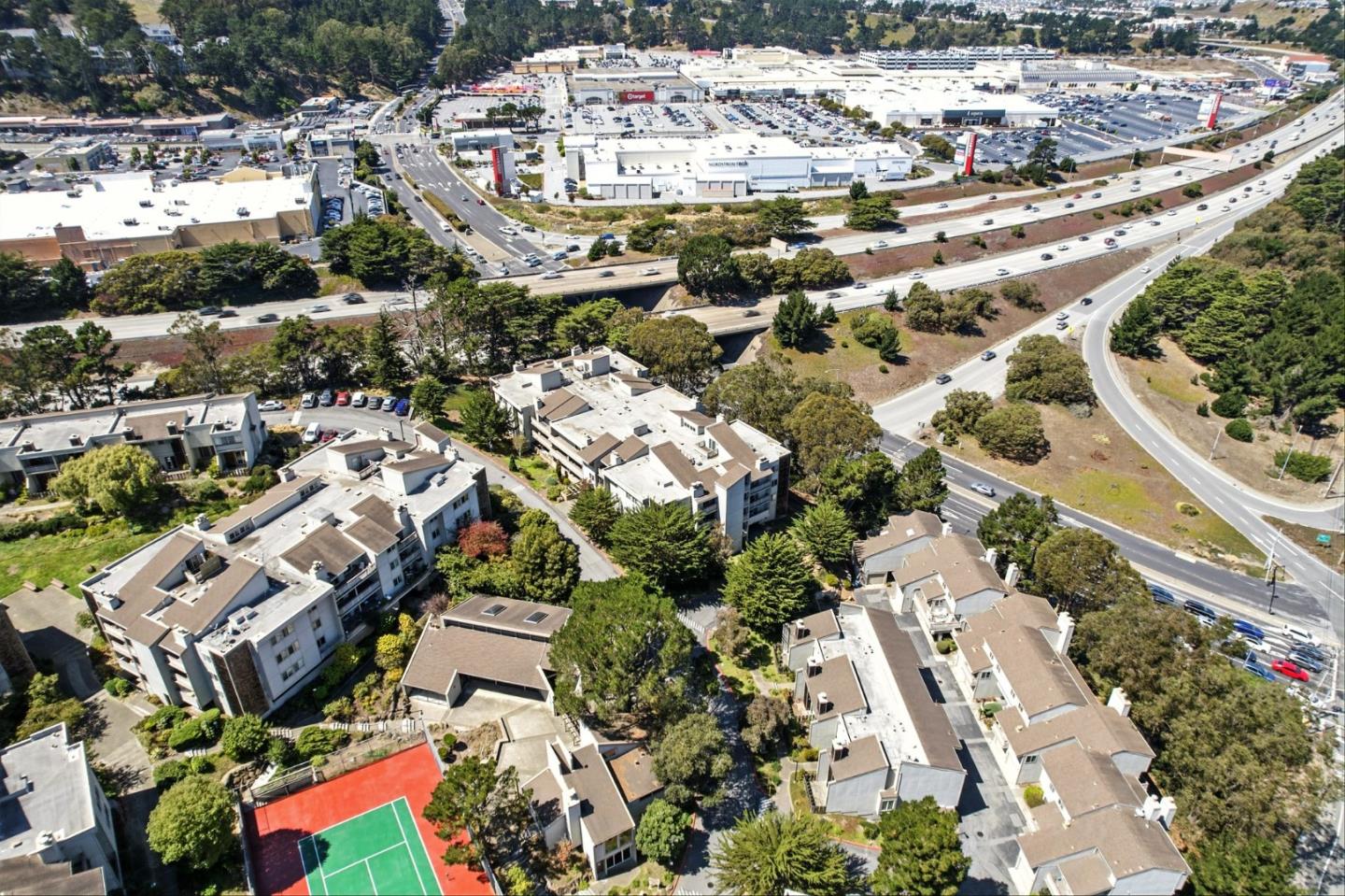 Detail Gallery Image 53 of 58 For 332 Philip Dr #101,  Daly City,  CA 94015 - 3 Beds | 2 Baths