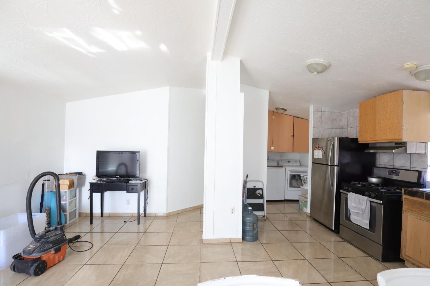 Detail Gallery Image 4 of 10 For 1500 Virginia Pl #161,  San Jose,  CA 95116 - 3 Beds | 2 Baths