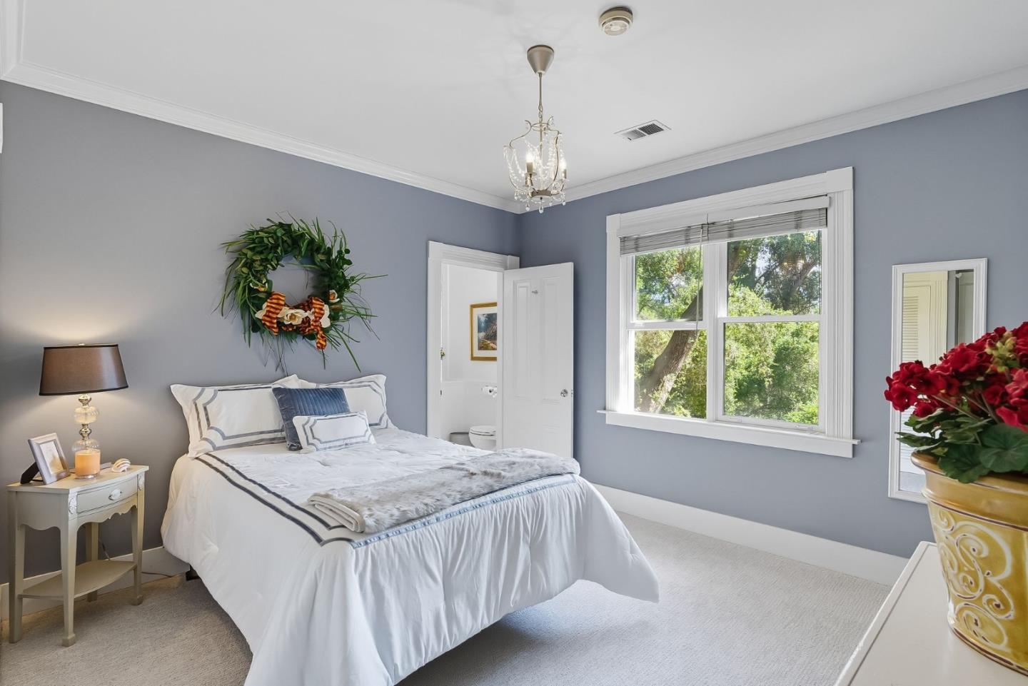 Detail Gallery Image 43 of 68 For Oak Meadow Dr, Los Gatos,  CA 95032 - 4 Beds | 4/1 Baths