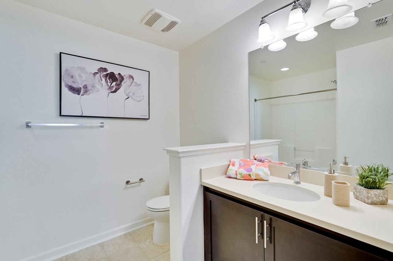 Detail Gallery Image 22 of 44 For 1369 Coyote Creek Way, Milpitas,  CA 95035 - 3 Beds | 3 Baths