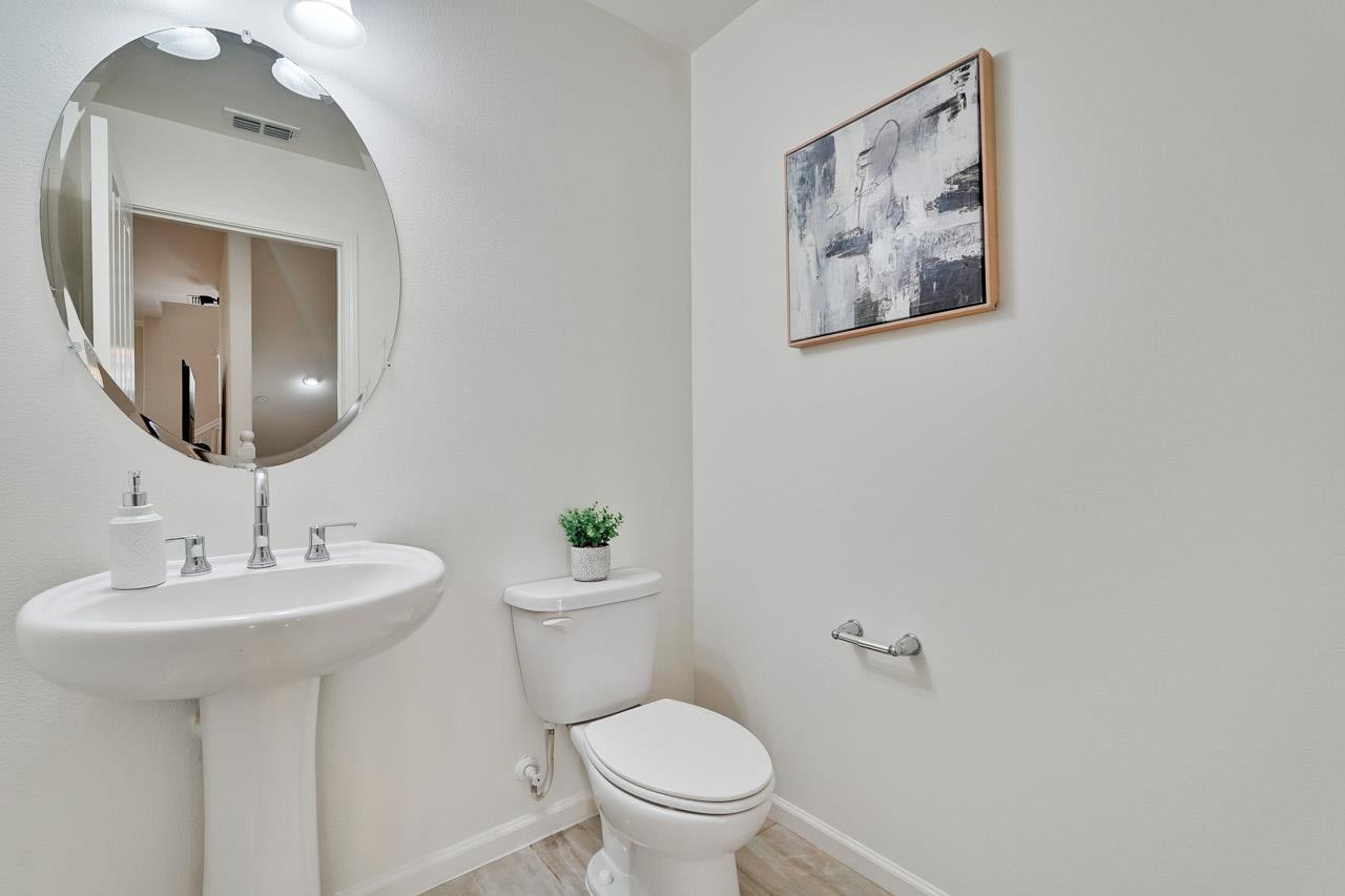 Detail Gallery Image 29 of 44 For 1369 Coyote Creek Way, Milpitas,  CA 95035 - 3 Beds | 3 Baths