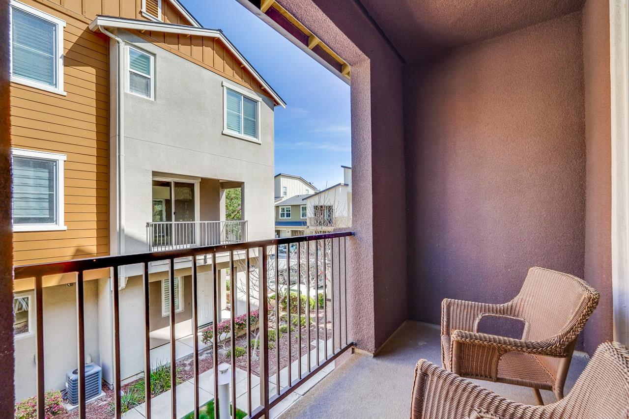 Detail Gallery Image 31 of 44 For 1369 Coyote Creek Way, Milpitas,  CA 95035 - 3 Beds | 3 Baths