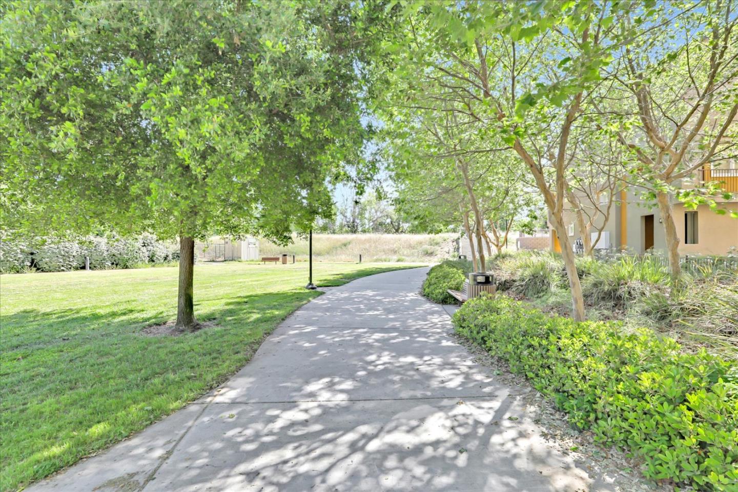 Detail Gallery Image 43 of 44 For 1369 Coyote Creek Way, Milpitas,  CA 95035 - 3 Beds | 3 Baths