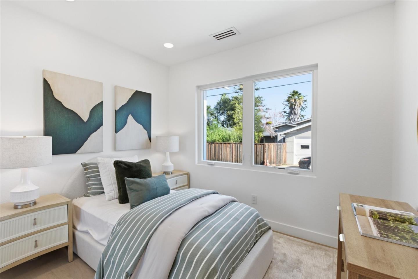 Detail Gallery Image 23 of 54 For 655 Washington St, Los Altos,  CA 94022 - 4 Beds | 3 Baths