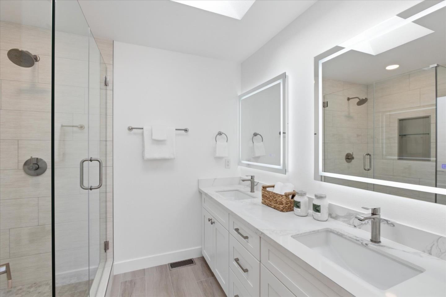 Detail Gallery Image 48 of 54 For 655 Washington St, Los Altos,  CA 94022 - 4 Beds | 3 Baths