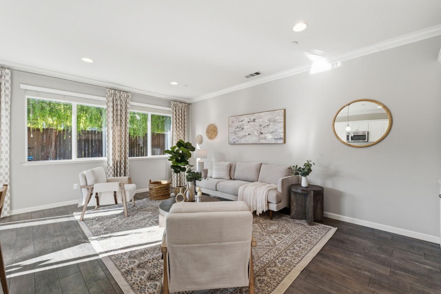 Detail Gallery Image 14 of 57 For 931 Held Ct, Hollister,  CA 95023 - 4 Beds | 2 Baths