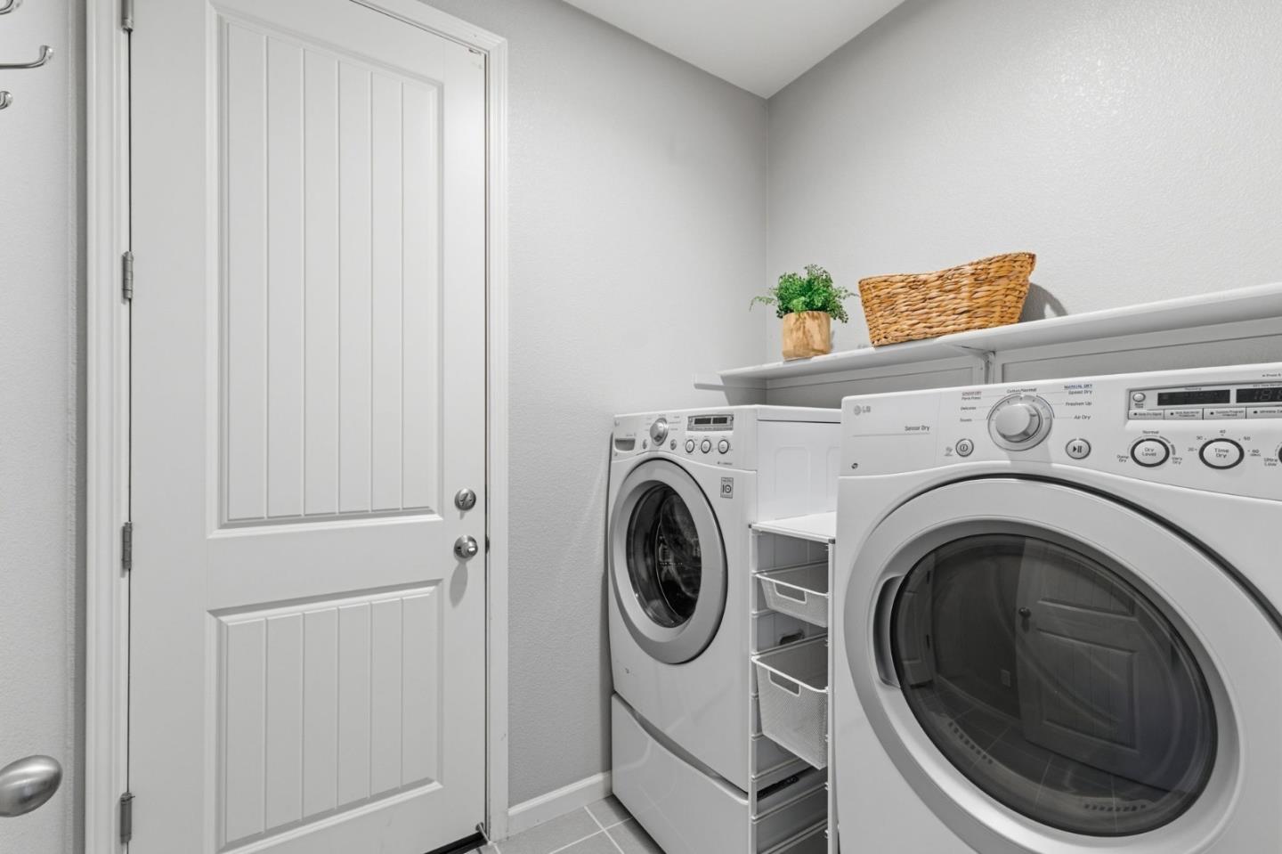 Detail Gallery Image 36 of 57 For 931 Held Ct, Hollister,  CA 95023 - 4 Beds | 2 Baths