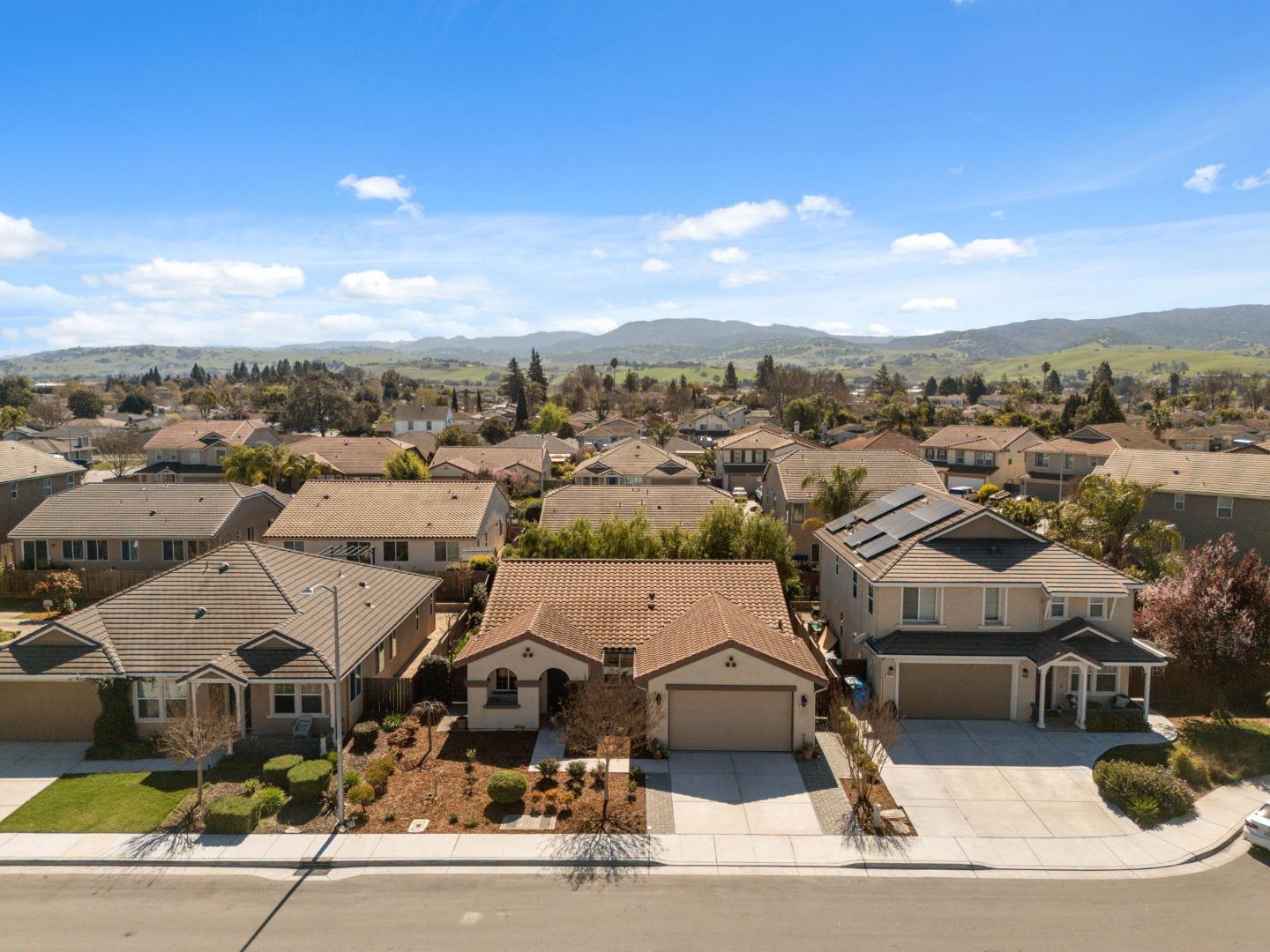 Detail Gallery Image 43 of 57 For 931 Held Ct, Hollister,  CA 95023 - 4 Beds | 2 Baths