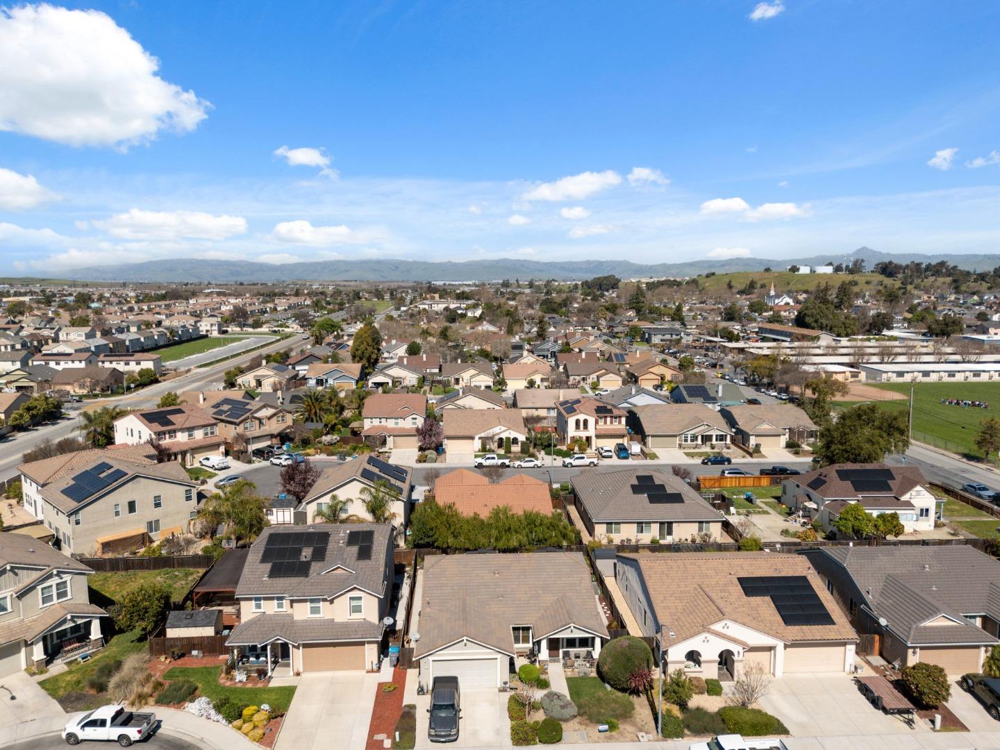 Detail Gallery Image 52 of 57 For 931 Held Ct, Hollister,  CA 95023 - 4 Beds | 2 Baths