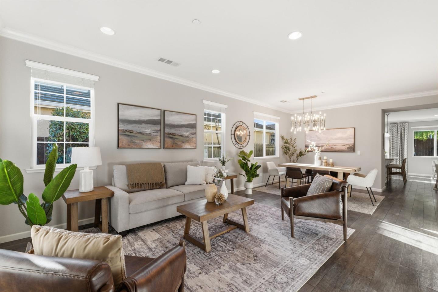 Detail Gallery Image 8 of 57 For 931 Held Ct, Hollister,  CA 95023 - 4 Beds | 2 Baths