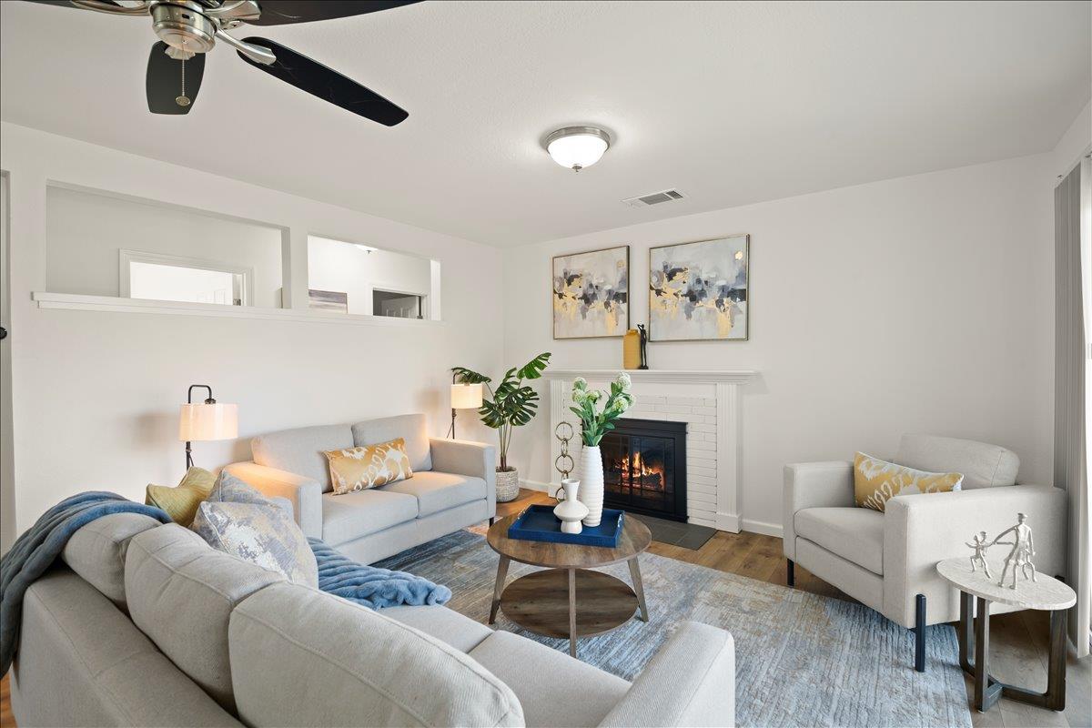 Detail Gallery Image 8 of 28 For 5159 Elester Dr, San Jose,  CA 95124 - 3 Beds | 2 Baths