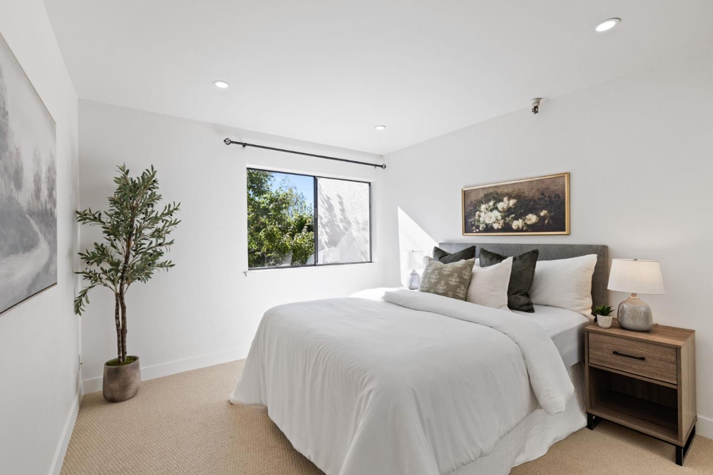 Detail Gallery Image 24 of 37 For 400 Ortega Ave #301,  Mountain View,  CA 94040 - 2 Beds | 1 Baths