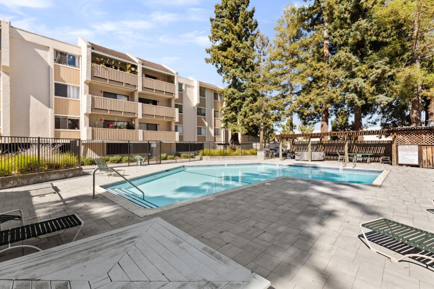 Detail Gallery Image 31 of 37 For 400 Ortega Ave #301,  Mountain View,  CA 94040 - 2 Beds | 1 Baths