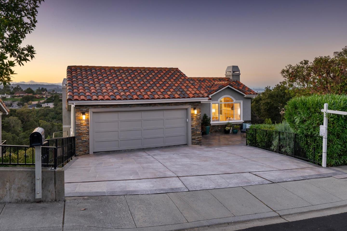 Detail Gallery Image 35 of 41 For 3860 W Naughton Ave, Belmont,  CA 94002 - 4 Beds | 3/1 Baths