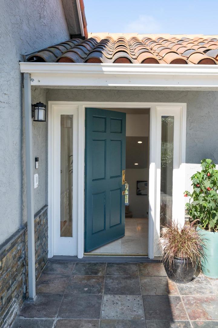 Detail Gallery Image 4 of 41 For 3860 W Naughton Ave, Belmont,  CA 94002 - 4 Beds | 3/1 Baths