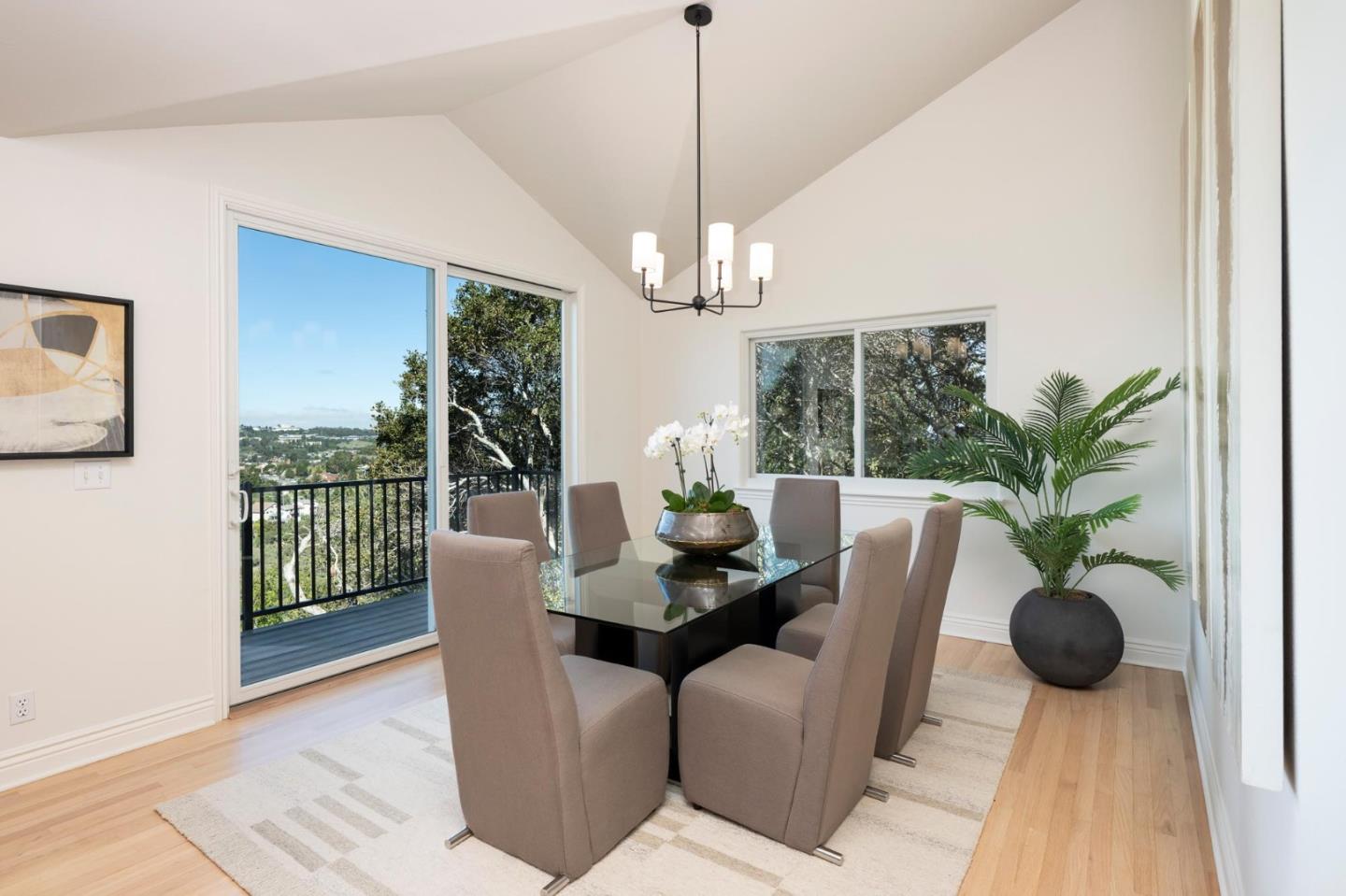 Detail Gallery Image 8 of 41 For 3860 W Naughton Ave, Belmont,  CA 94002 - 4 Beds | 3/1 Baths