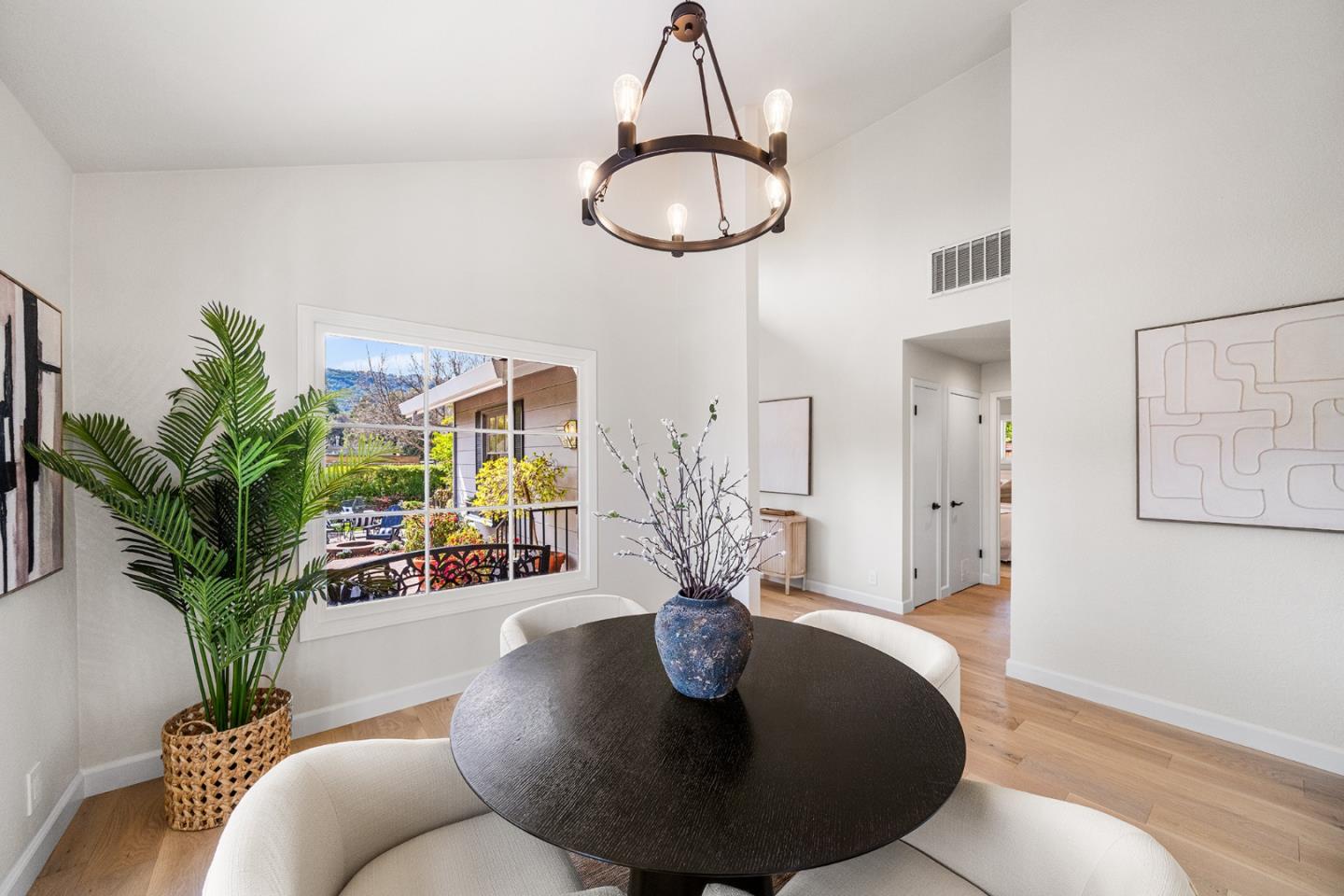 Detail Gallery Image 11 of 54 For 17981 Rose Ct, Monte Sereno,  CA 95030 - 3 Beds | 2 Baths