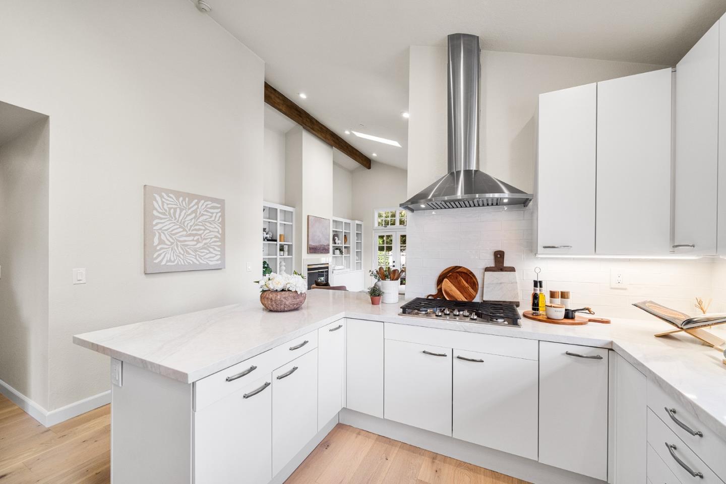 Detail Gallery Image 15 of 54 For 17981 Rose Ct, Monte Sereno,  CA 95030 - 3 Beds | 2 Baths