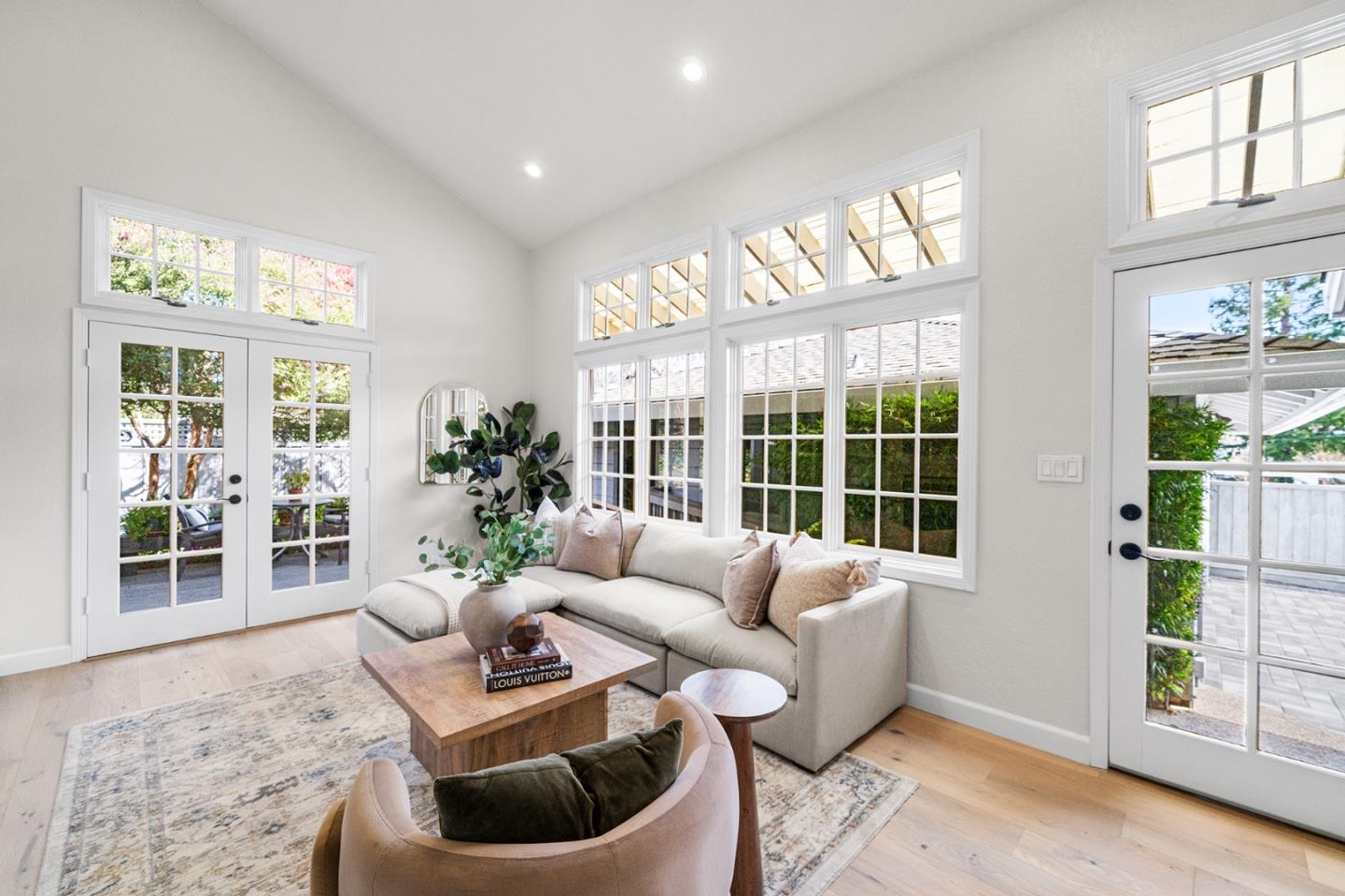 Detail Gallery Image 20 of 54 For 17981 Rose Ct, Monte Sereno,  CA 95030 - 3 Beds | 2 Baths