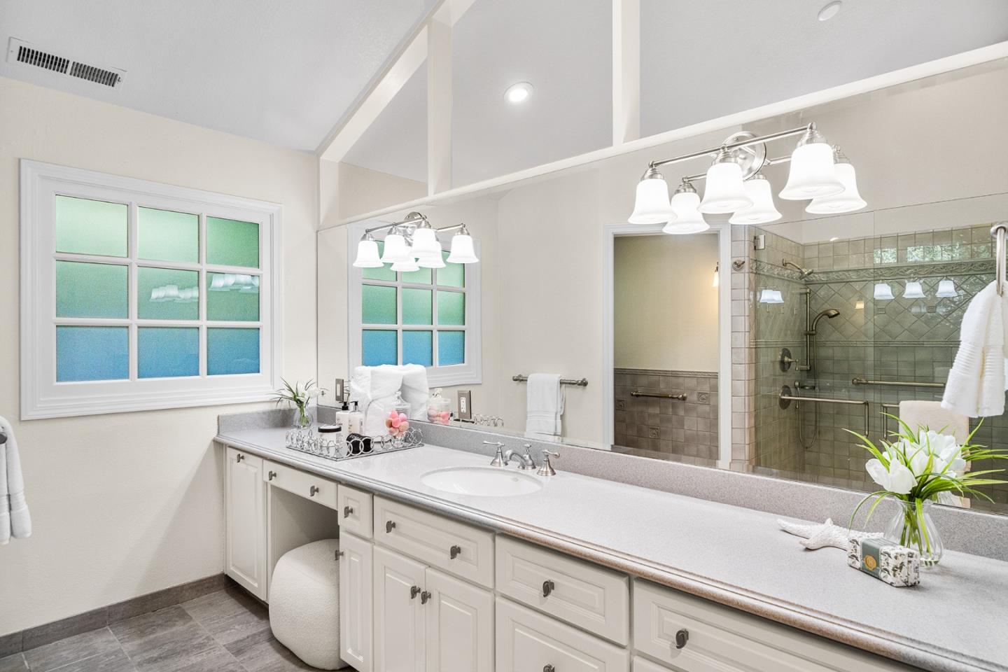 Detail Gallery Image 27 of 54 For 17981 Rose Ct, Monte Sereno,  CA 95030 - 3 Beds | 2 Baths