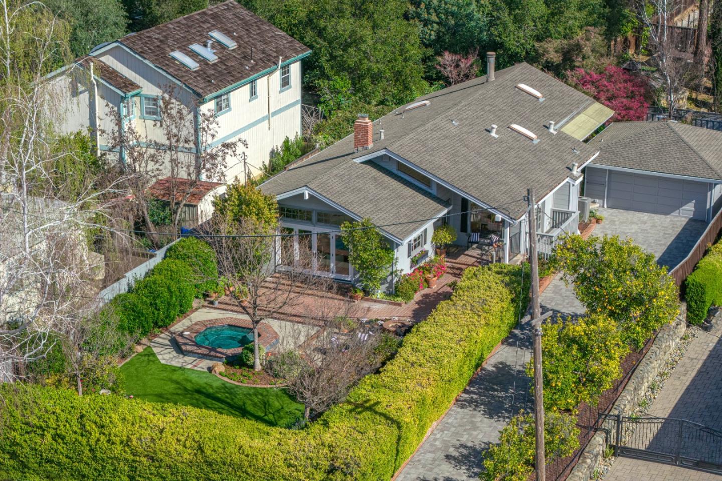 Detail Gallery Image 3 of 54 For 17981 Rose Ct, Monte Sereno,  CA 95030 - 3 Beds | 2 Baths