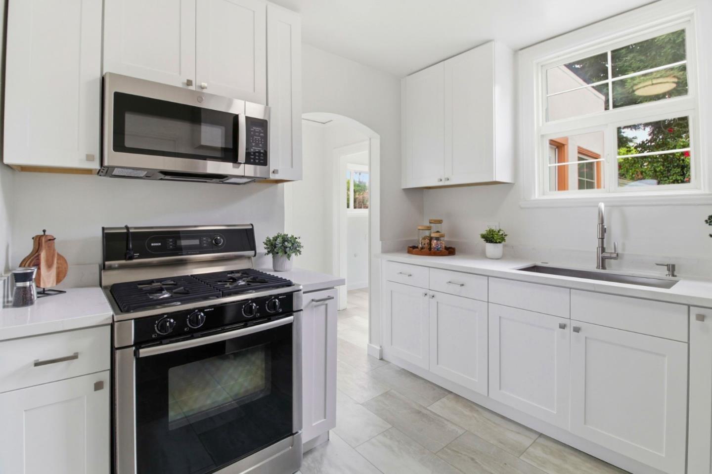 Detail Gallery Image 10 of 43 For 193 Poplar Ave, Millbrae,  CA 94030 - 2 Beds | 1 Baths