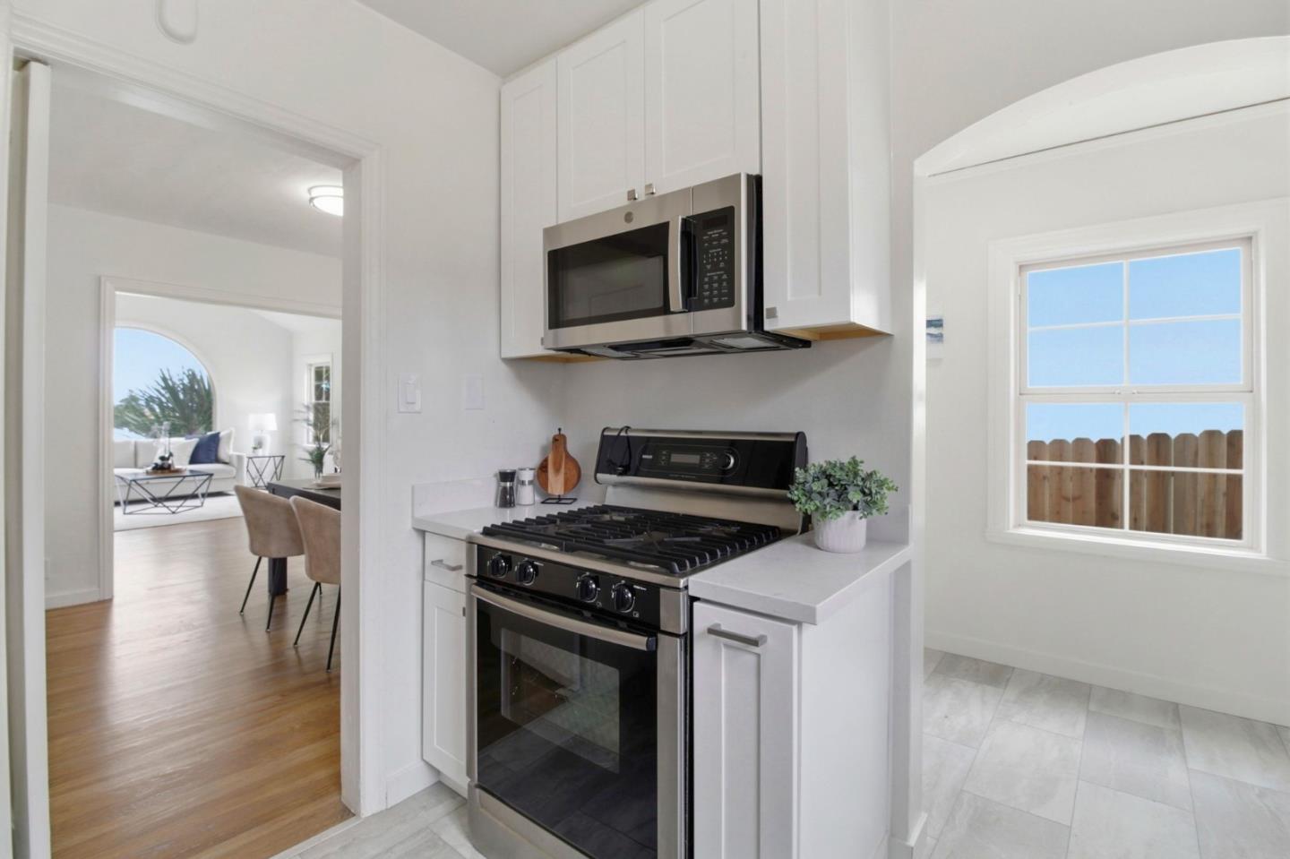 Detail Gallery Image 12 of 43 For 193 Poplar Ave, Millbrae,  CA 94030 - 2 Beds | 1 Baths