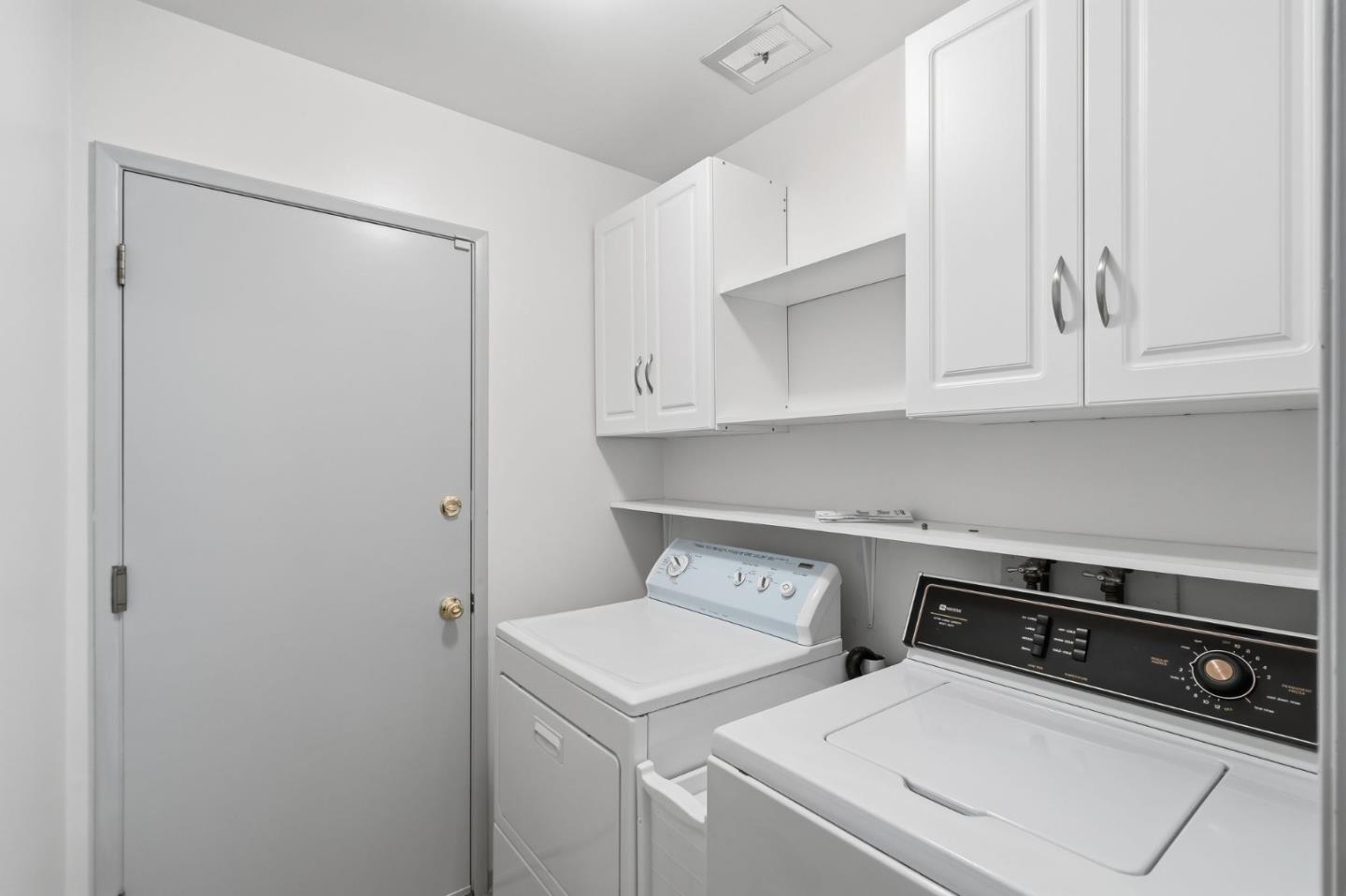 Detail Gallery Image 10 of 16 For 2275 Astrahan Ln, San Jose,  CA 95148 - 4 Beds | 2 Baths